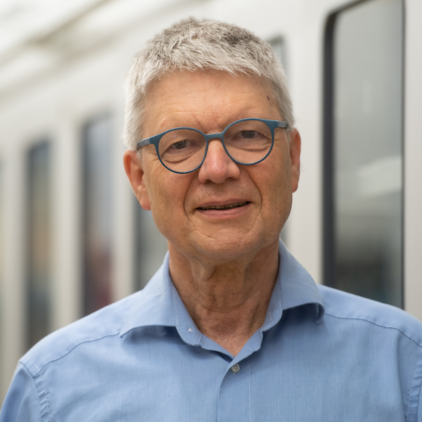 Porträtfoto Prof. Dr. Dieter Meschede